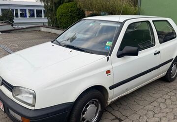 VW Golf 111.000 km 1.999 &euro; Schweinfurt 97422