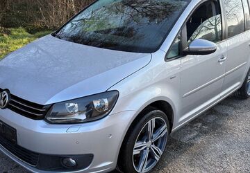 VW Touran 218.000 km 6.880 &euro; Knetzgau 97478