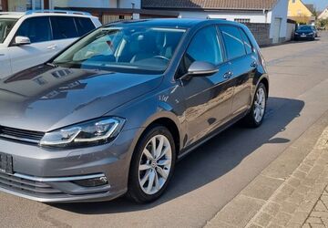 VW Golf 45.000 km 21.990 &euro; Stammheim 97509