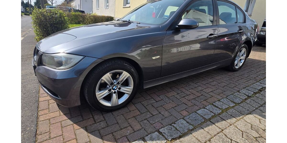 BMW 318 220.000 km 2.300 &euro; Schweinfurt 97422