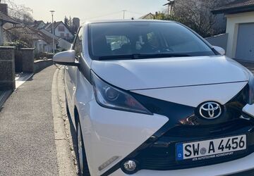 Toyota Aygo (X) 64.000 km 6.900 &euro; Bergrheinfeld 97493