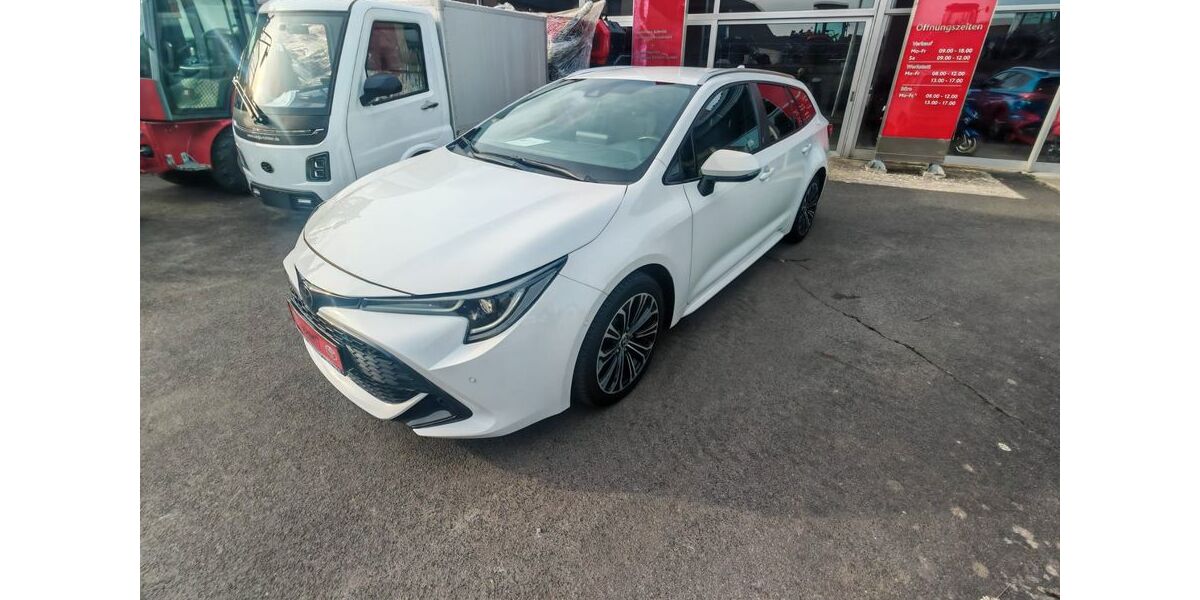 Toyota Corolla 47.200 km 18.900 &euro; Sommerach 97334