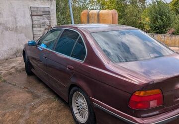 BMW 535 189.000 km 2.800 &euro; Strahlungen 97618