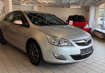 Opel Astra 220.000 km 2.775 &euro; Schwanfeld 97523