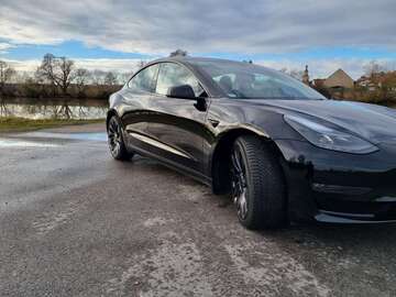 Gebrauchte Tesla Model 3