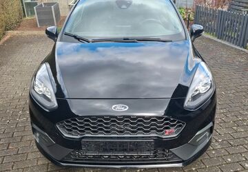 Ford Fiesta 117.421 km 13.300 &euro; Burglauer 97724