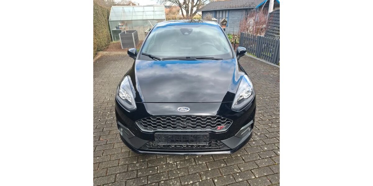 Ford Fiesta 117.421 km 13.300 &euro; Burglauer 97724