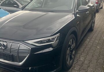 Audi e-tron 23.800 km 28.700 &euro; Niederlauer 97618