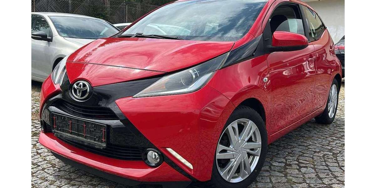 Toyota Aygo 80.000 km 9.700 &euro; Gerolzhofen 97447