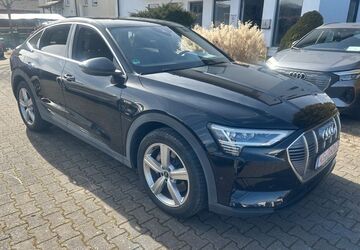 Audi e-tron 18.900 km 28.700 &euro; Niederlauer 97618