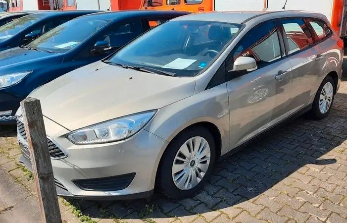 Ford Focus 121.000 km 8.999 &euro; Niederlauer 97618