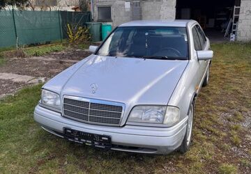 Mercedes-Benz 200 155.310 km 4.850 &euro; Schwebheim 97525