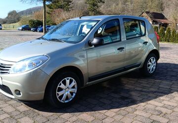 Dacia Sandero 98.000 km 1.990 &euro; Grafenrheinfeld 97506