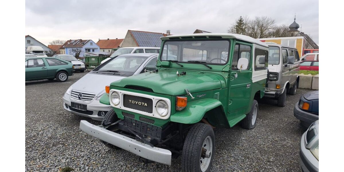 Toyota FJ 9.999 km 18.900 &euro; Schweinfurt 97424