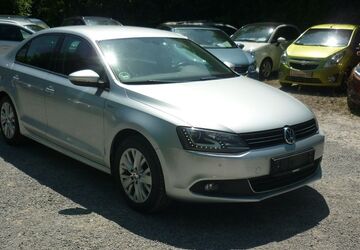 VW Jetta 72.200 km 11.990 &euro; Estenfeld bei Würzburg 97230