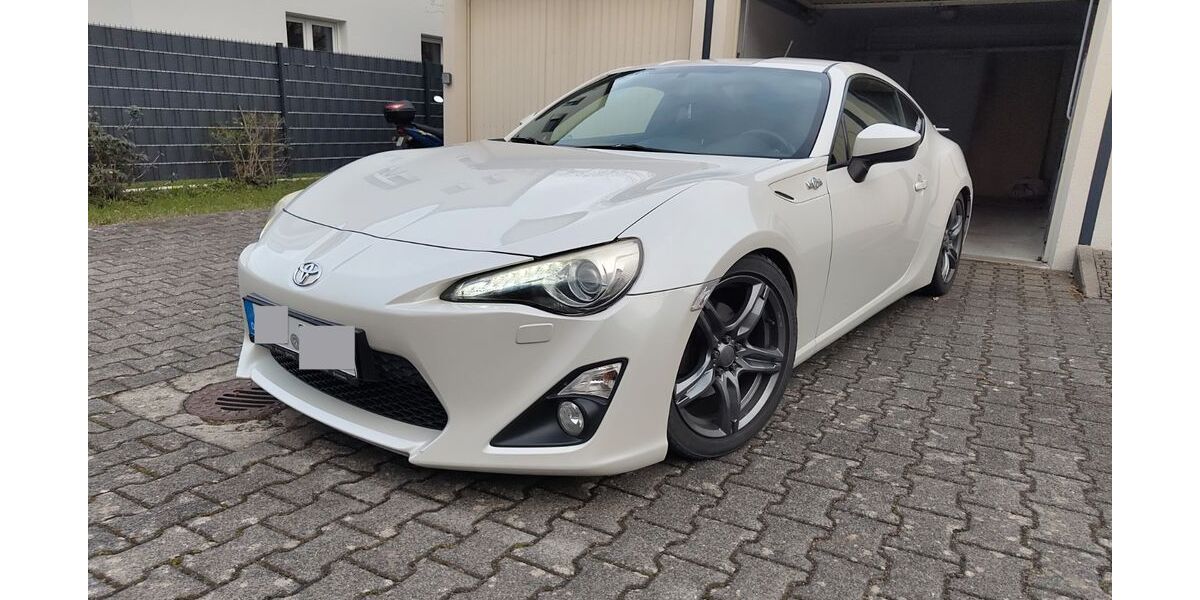 Toyota GT86 103.112 km 18.999 &euro; Zeil am Main 97475