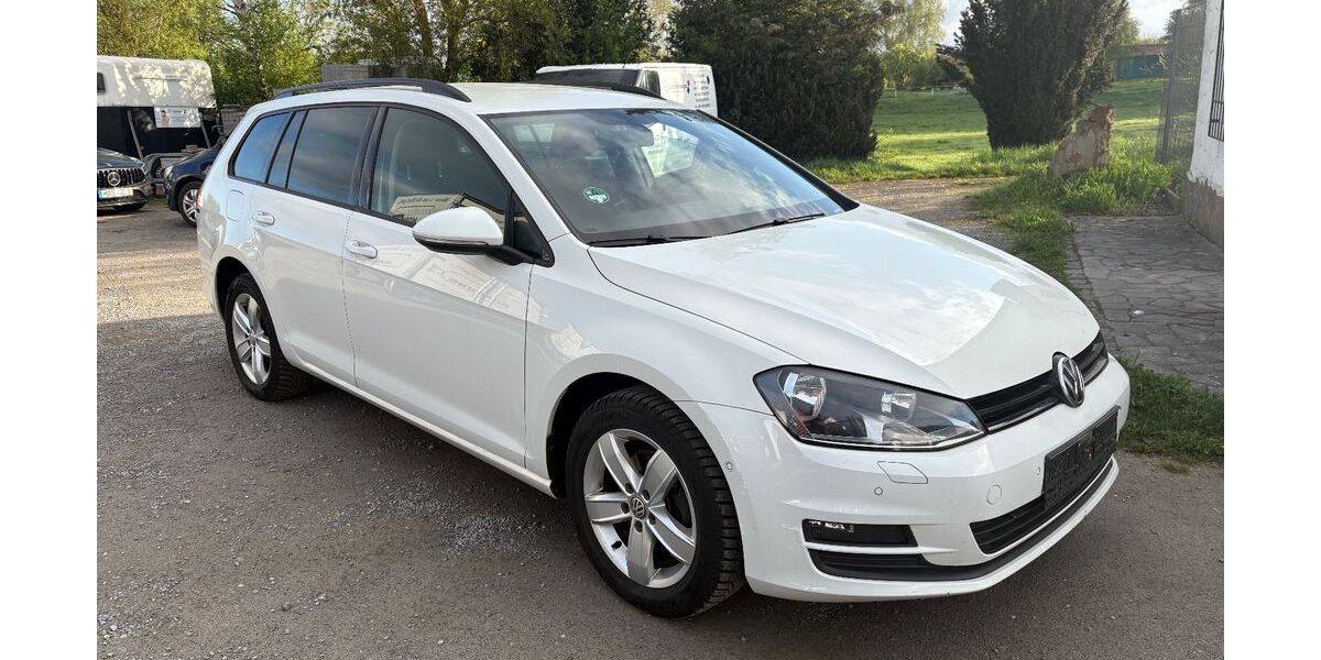 VW Golf 211.000 km 5.200 &euro; Knetzgau 97478