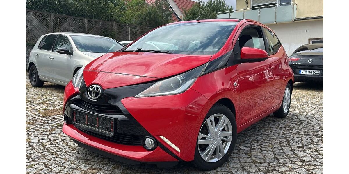 Toyota Aygo (X) 80.000 km 7.600 &euro; Gerolzhofen 97447