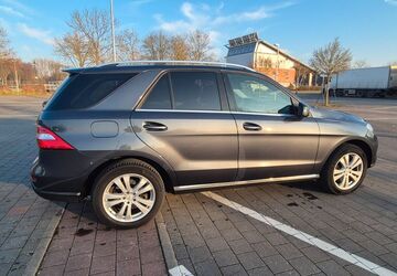 Mercedes-Benz ML 350 290.000 km 15.950 &euro; Grafenrheinfeld 97506