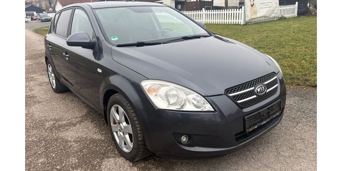 Kia ceed / Ceed 240.000 km 2.400 &euro; Knetzgau 97478