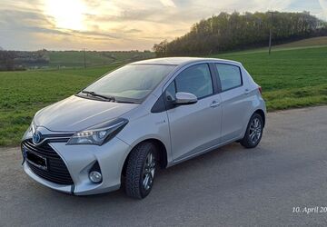 Toyota Yaris 73.000 km 11.600 &euro; Dittelbrunn 97456
